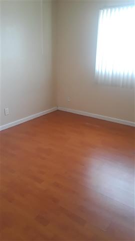 $1500 : Sunshine Apts (1420 Pumalo St image 7