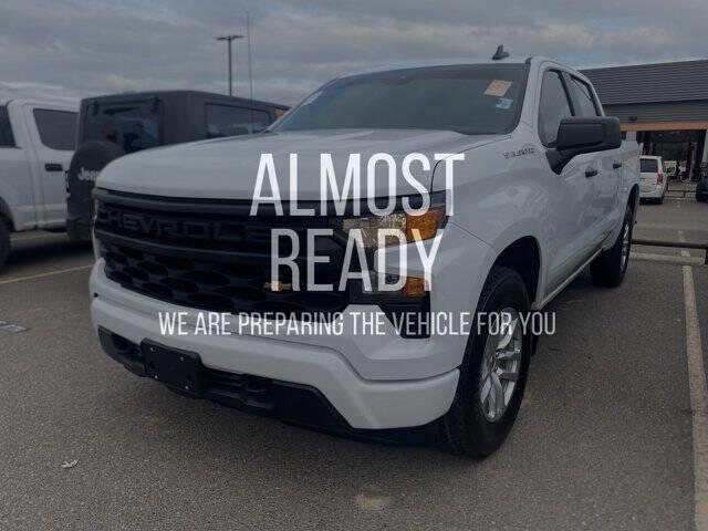 2024 Silverado 1500 Custom image 3