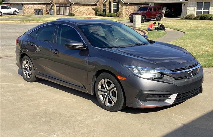 $8700 : 2016 Honda civic LX image 1