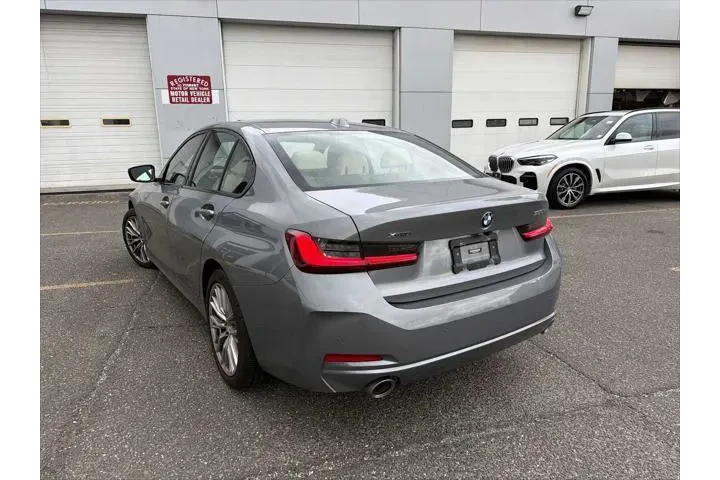 $36943 : BMW 3 Series 2023 AWD 330i x image 5