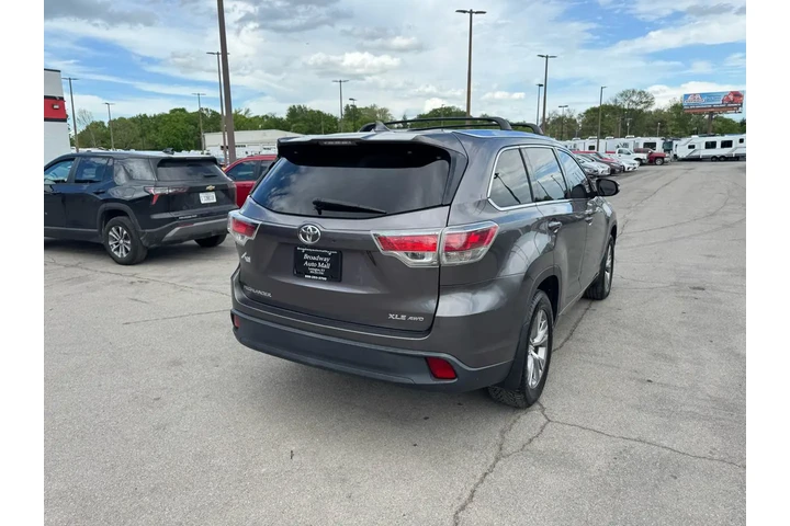 $12980 : 2015 Highlander AWD 4dr V6 XL image 2