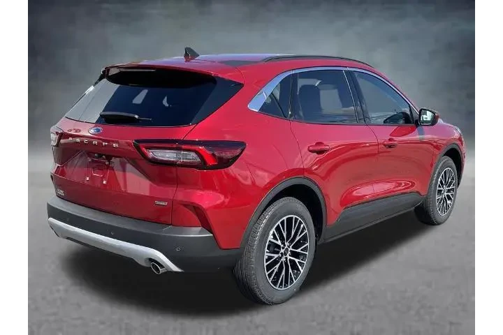 $29000 : Ford Escape Plug-In Hybrid 2 image 3