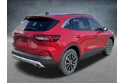 $29000 : Ford Escape Plug-In Hybrid 2 thumbnail