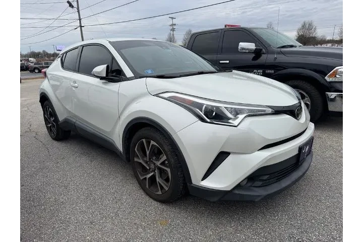 $18664 : Toyota C-HR 2018 XLE 4dr Cro image 1