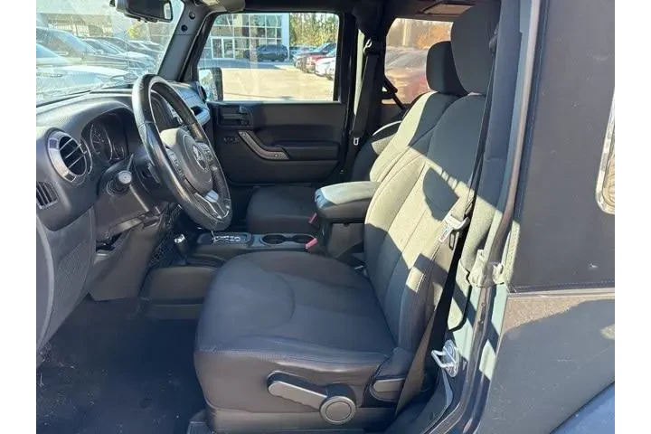 $18961 : Jeep Wrangler JK 2018 4x4 Sp image 9