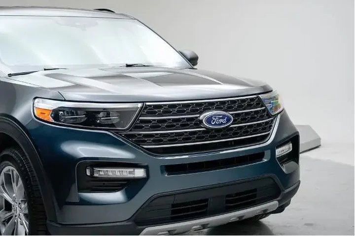 $27385 : Ford Explorer 2022 AWD XLT 4 image 4