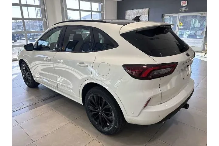 $27652 : Ford Escape 2023 AWD ST-Line image 5