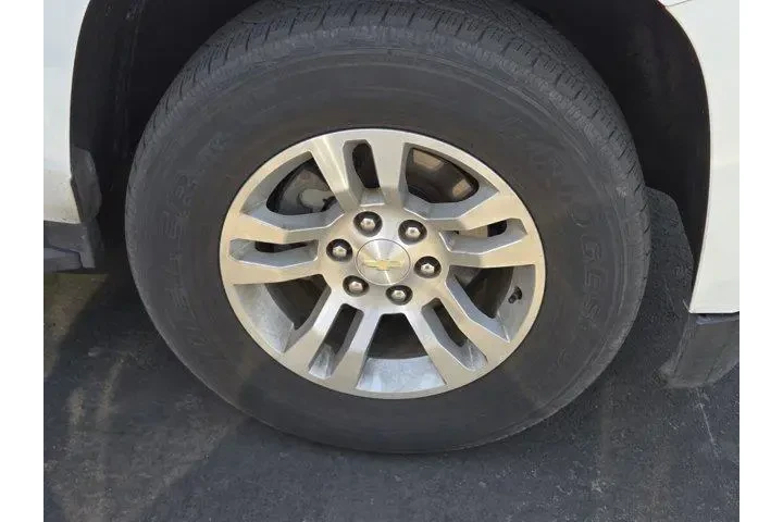 $26991 : Chevrolet Suburban 2019 4x4 image 4