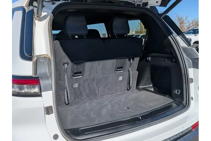 $32300 : Jeep Grand Cherokee L 2024 4 image 8