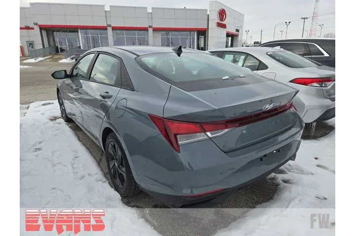 $18289 : Hyundai ELANTRA 2022 SEL 4dr image 4