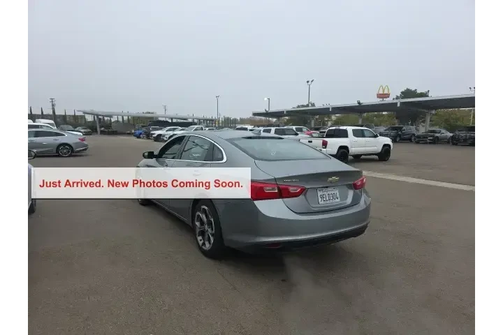 $17600 : Chevrolet Malibu 2023 LT 4dr image 4