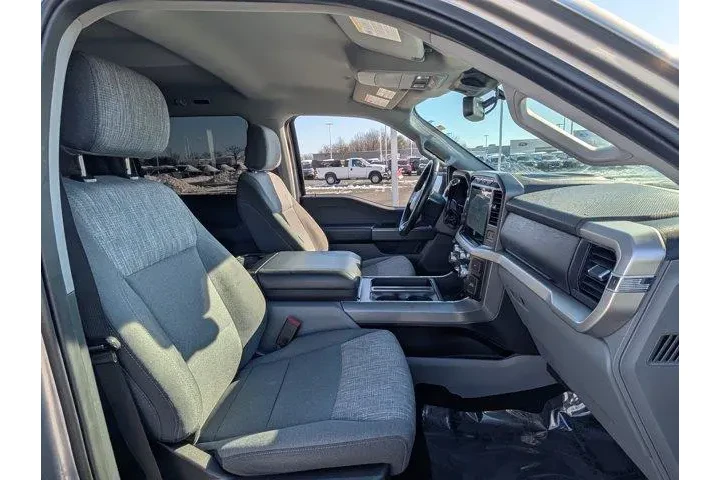 $36000 : Ford F-150 2022 4x4 XLT 4dr image 10