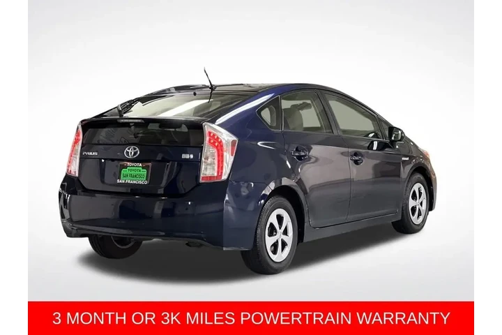 $11988 : 2015 Prius Two image 5