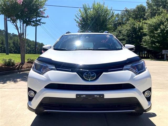 $22890 : 2018 RAV4 XLE FWD image 2