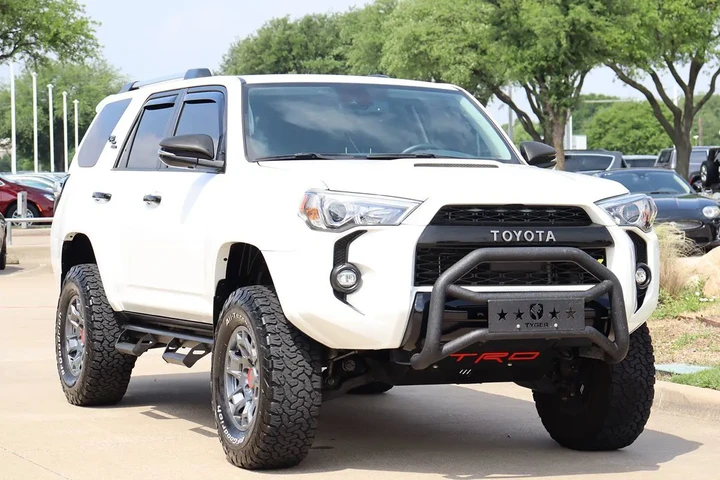 $43848 : 2023 4Runner SR5 Premium image 3