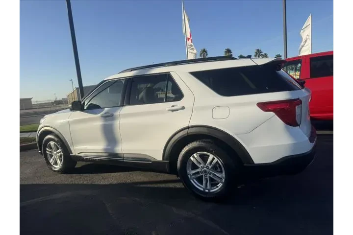 $28999 : Ford Explorer 2024 XLT 4dr S image 7