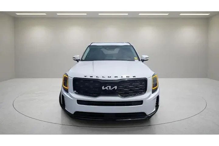 $23900 : Kia Telluride 2022 AWD EX 4d image 2