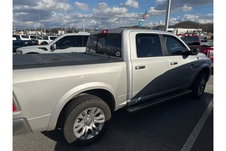 $24863 : Ram 1500 2017 4x4 Laramie Li image 5