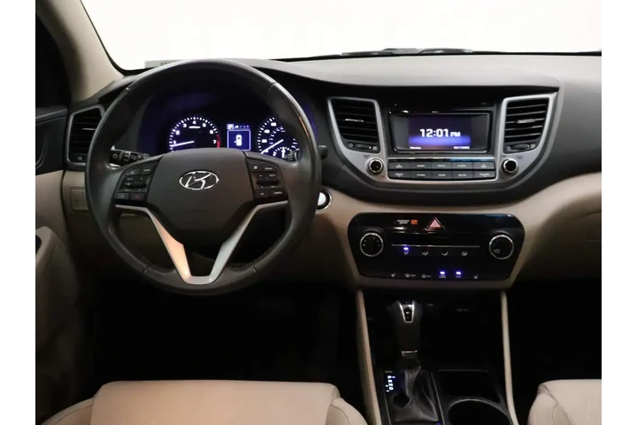 $14322 : Hyundai TUCSON 2017 Sport 4d image 5
