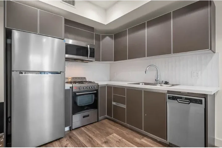 $2687 : 2bed apartment in LA image 4