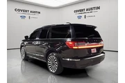 $31299 : Lincoln Navigator 2018 4x4 R thumbnail
