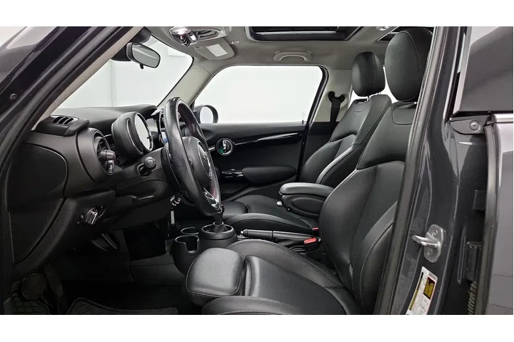 $18998 : MINI Hardtop 4 Door 2020 Coo image 9