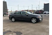 $17980 : Chevrolet Malibu 2023 LT 4dr thumbnail
