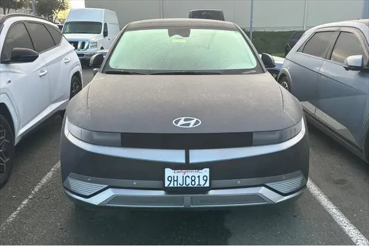 $27990 : Hyundai IONIQ 5 2023 AWD Lim image 5