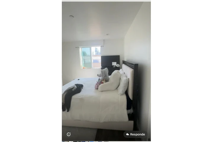$1100 : Rento cuarto image 2