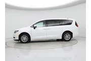 $21998 : Chrysler Voyager 2022 LX 4dr thumbnail