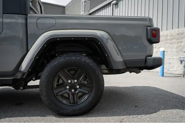 $32987 : Jeep Gladiator 2021 4x4 Spor image 6