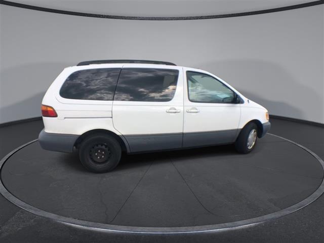 PRE-OWNED 1998 TOYOTA SIENNA image 9