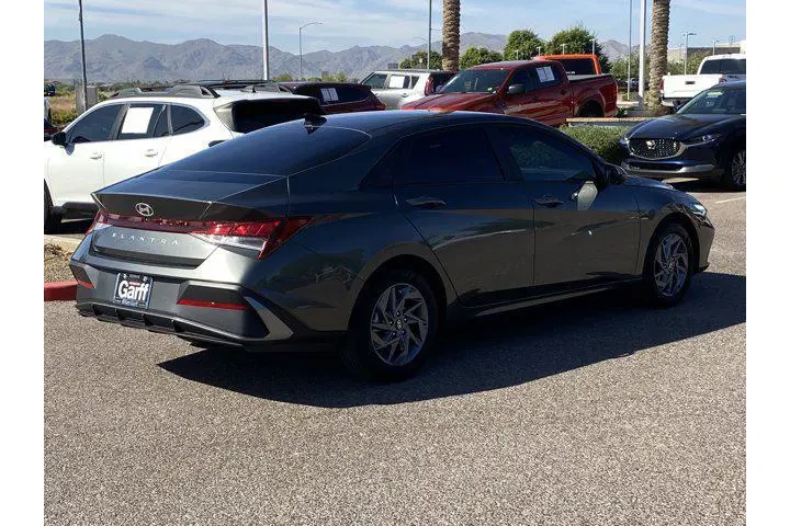 $19583 : Hyundai ELANTRA 2024 SEL 4dr image 3