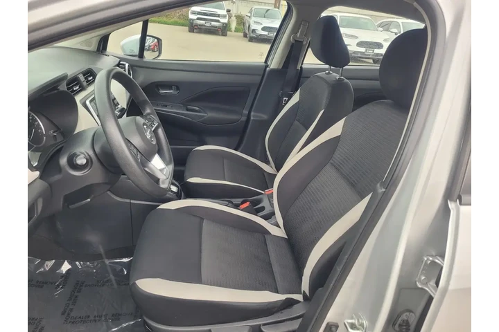 $13588 : Nissan Versa 2021 SV 4dr Sed image 9
