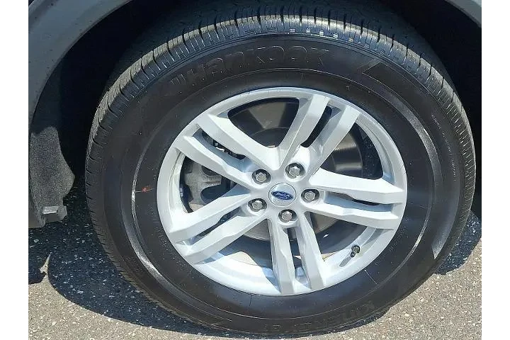 $29999 : Ford Explorer 2023 AWD XLT 4 image 8