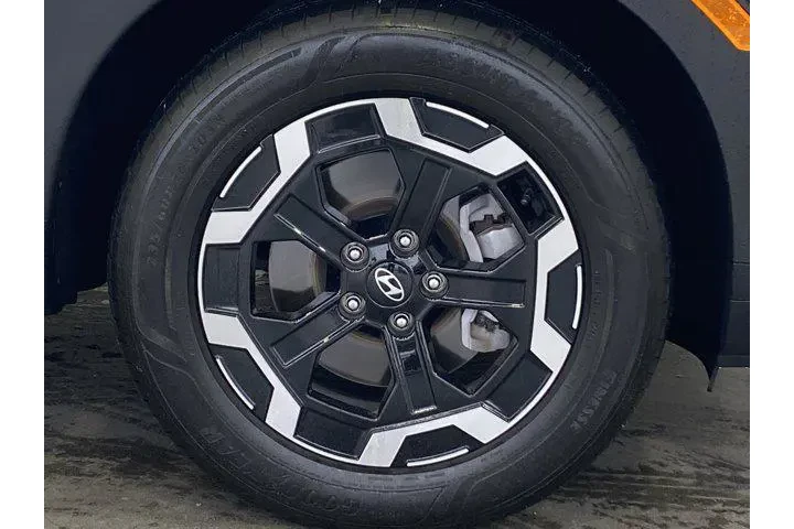 $27881 : Hyundai SANTA FE 2024 SE 4dr image 5