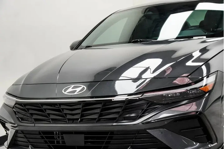 $22991 : Hyundai ELANTRA Hybrid 2024 image 2