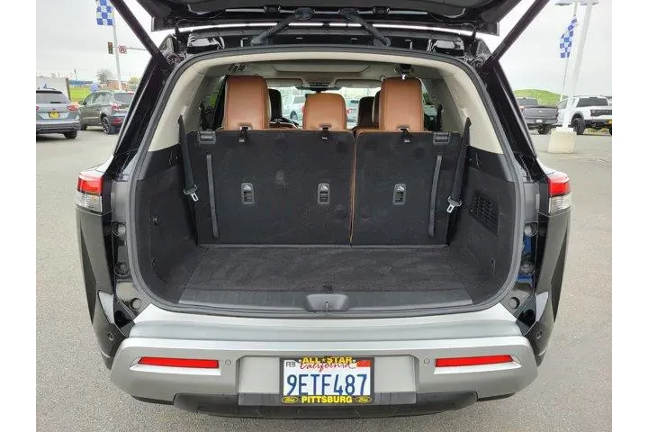 $31500 : Nissan Pathfinder 2023 Plati image 10