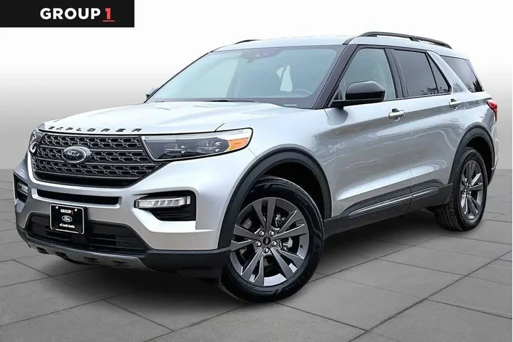 $27982 : Ford Explorer 2022 AWD XLT 4 image 1