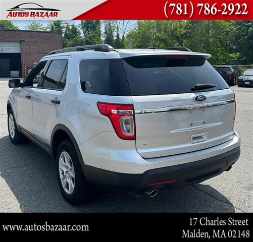 $8900 : Used 2013 Explorer 4WD 4dr Ba image 3