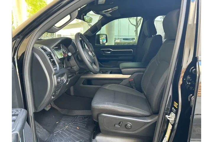 $37781 : Ram 1500 2025 4x2 Big Horn 4 image 5