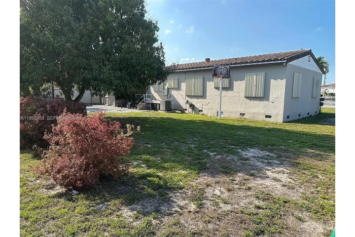 $800 : Beautiful ..Hialeah, FL image 7