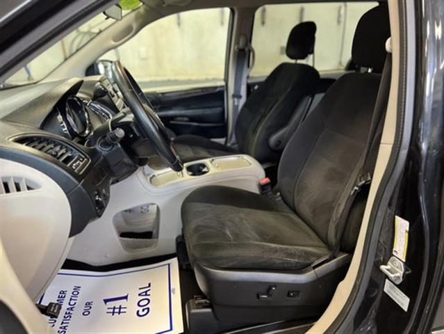 2015 Grand Caravan SXT image 8