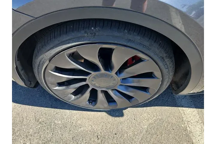 $25500 : Tesla Model Y 2021 AWD Perfo image 3