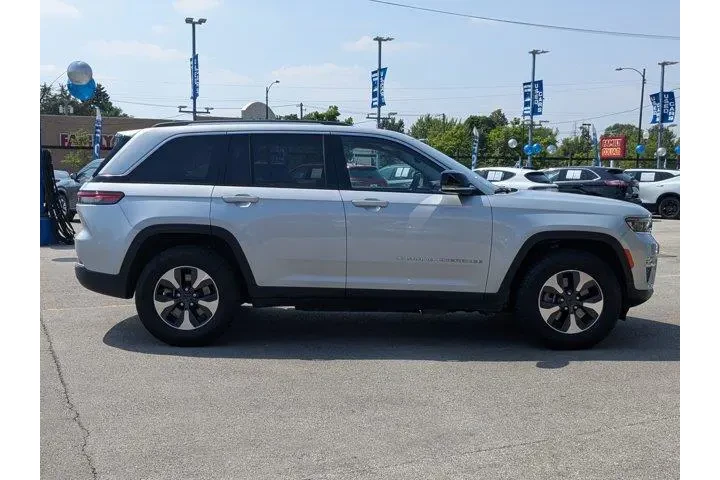 $25999 : Jeep Grand Cherokee 2023 4x4 image 3