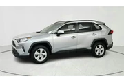 $26971 : Toyota RAV4 2021 AWD XLE 4dr thumbnail