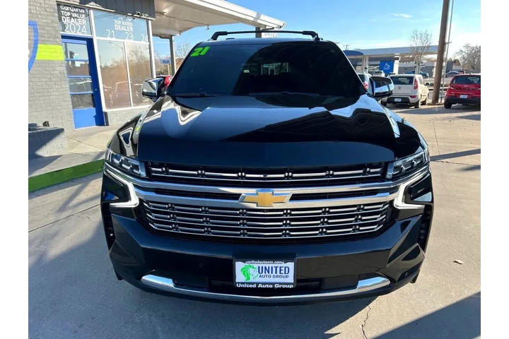 2021 Suburban Premier 4WD image 2