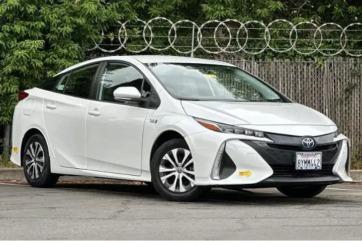 $25750 : Toyota Prius Prime 2022 Limi image 2