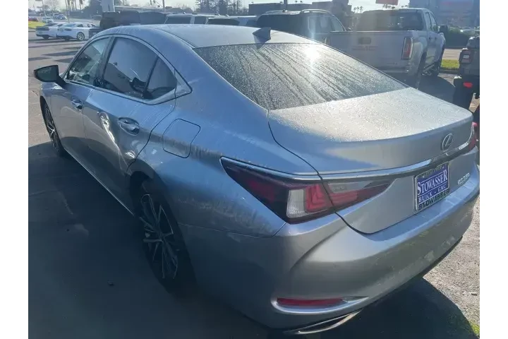 $33988 : Lexus ES 350 2022 4dr Sedan image 4