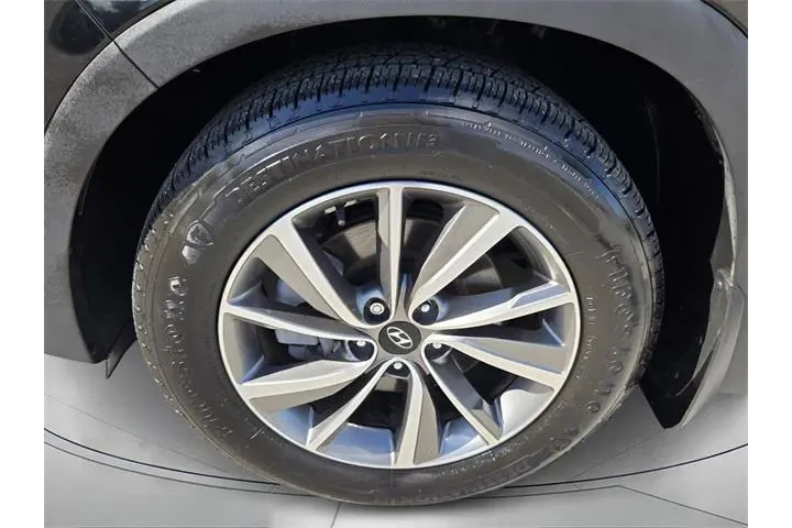 $17477 : Hyundai SANTA FE 2020 SEL 4d image 9